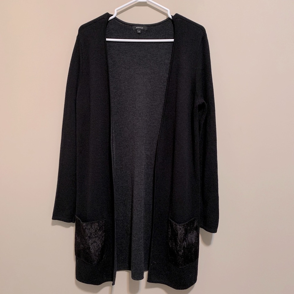 RW&CO. Cardigan with Faux Fur Pockets, size M